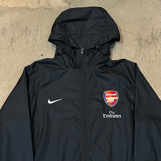 L 나이키 아스날 스톰핏 바람막이