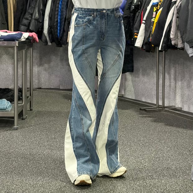 배드블러드 던칸 부츠컷 데님 팬츠 B4100