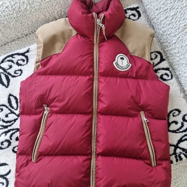 몽클레어 패딩조끼 판매