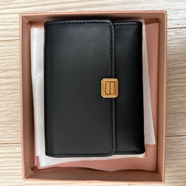 미우미우 카드지갑