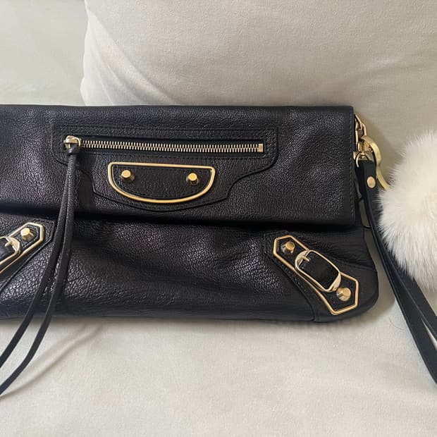 발렌시아가 클러치