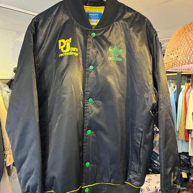 아디다스 X 데프잼 레코드 콜라보 코치자켓