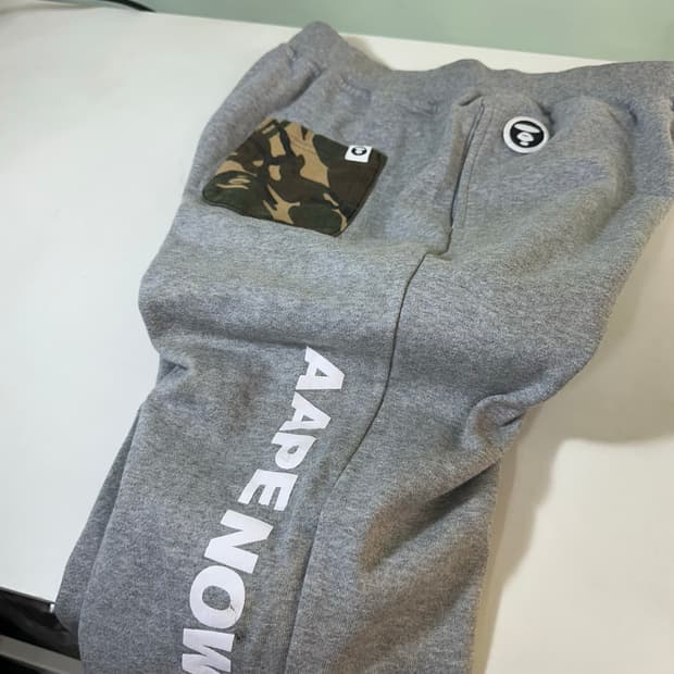 L-XL 에이프 루즈핏 그레이 카모포켓 스웻 조거팬츠
