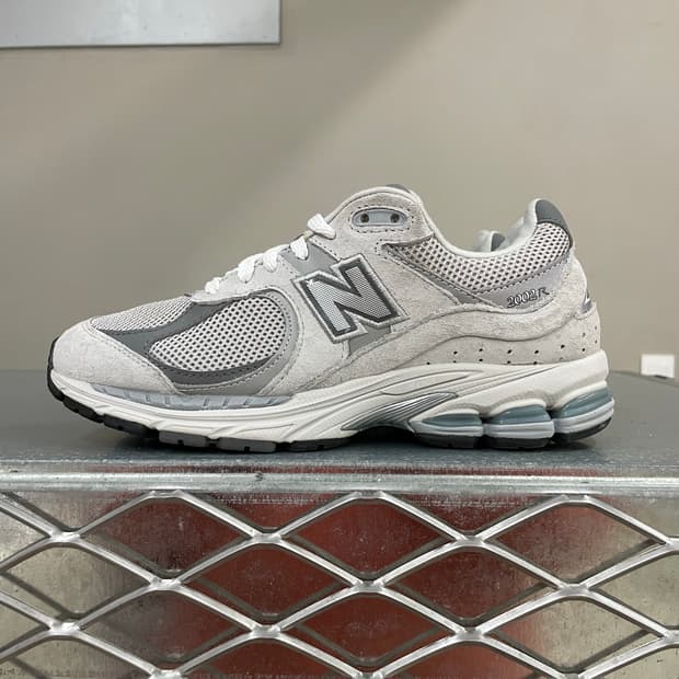뉴발란스 2002R 그레이 240