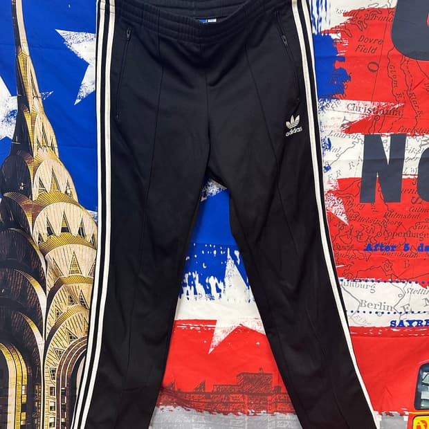아디다스 유로파 검 흰 트레이닝팬츠 L100