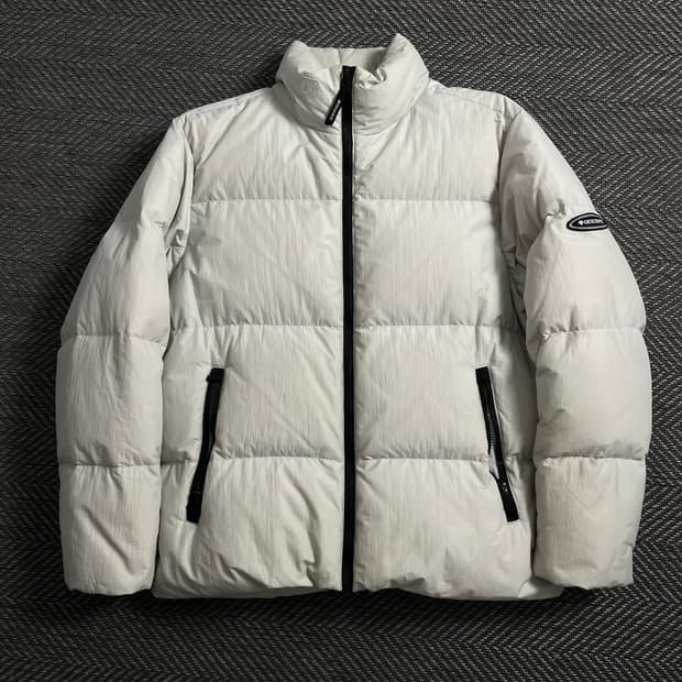 데상트 패치 로고 다운 푸퍼 패딩o 4075