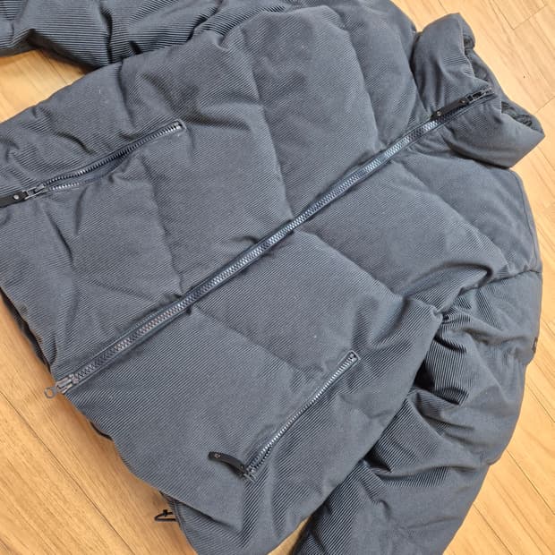 컬럼비아 패딩 점퍼 XL사이즈 판매합니다. 충전재는 깃털 80%, 폴리에