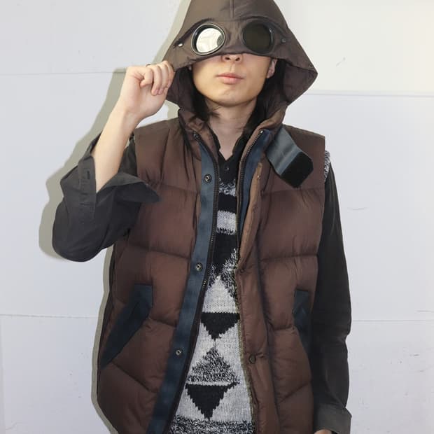 C.P. 컴퍼니 고글 후드 구스다운 베스트