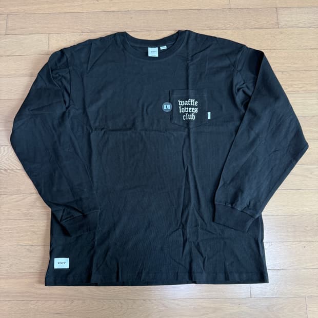 [L] 반스 볼트 x WTAPS 더블탭스 포켓 롱슬리브 긴팔 티셔츠
