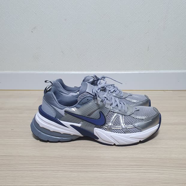 나이키 v2k런 운동화 280
