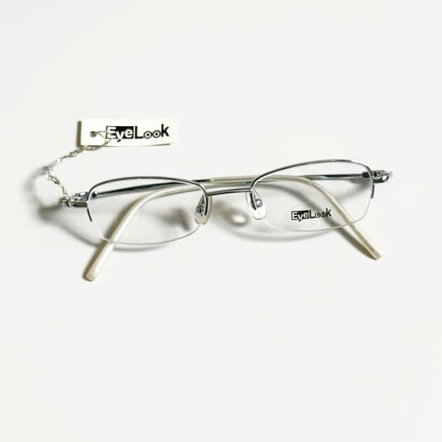 EYE LOOK 실버 메탈 반무테 스퀘어 빈티지 안경