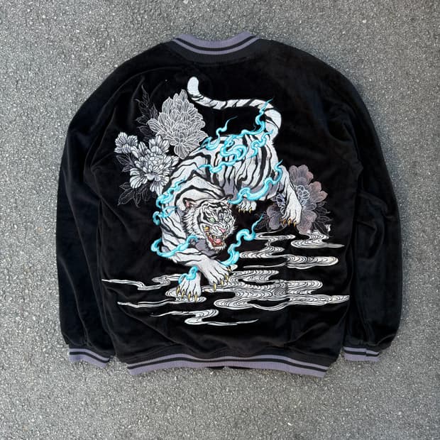 자수 백호 벨벳 스카잔 블랙