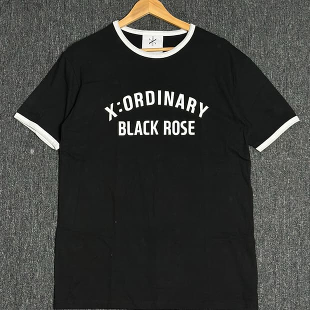 ORDINARY 블랙 로즈 링거 티셔츠 52