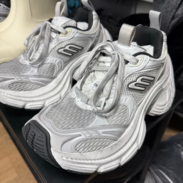 발렌시아가 10xl 40사이즈
