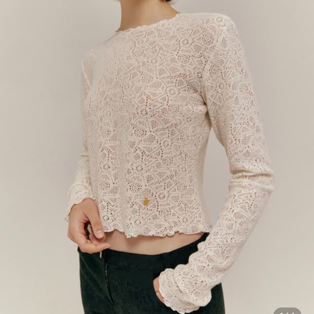 오버듀플레어 크로셰 니트 탑 아이보리