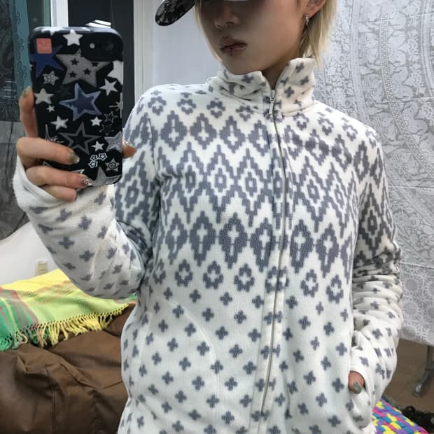 유니클로 여성 에스닉 후리스 