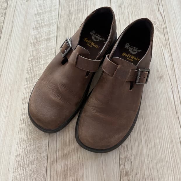 닥터마틴 패트리샤 브라운 240