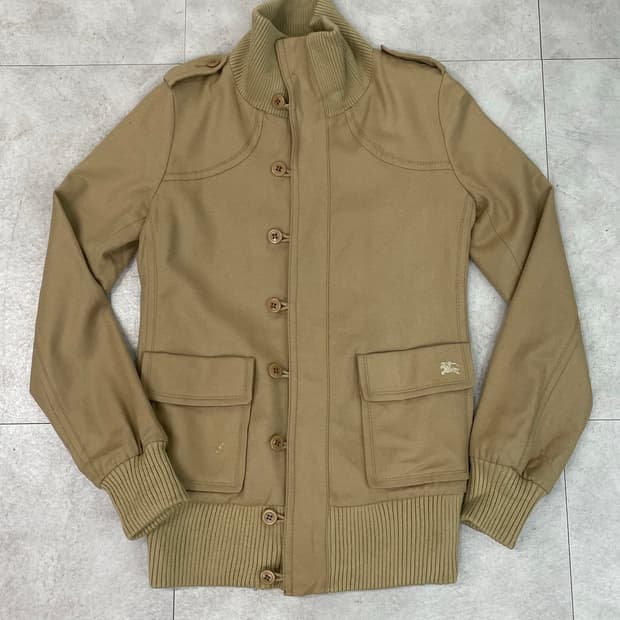 버버리 하이넥 로고 재킷