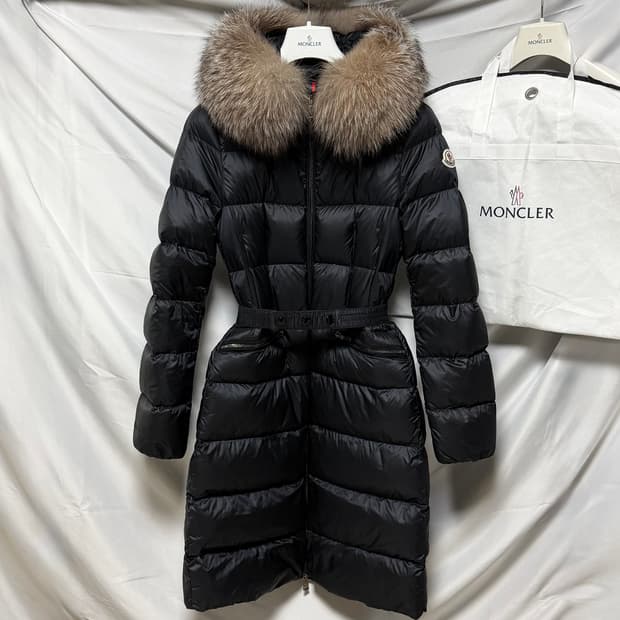 [S+급/0] 몽클레어 보에딕 여성패딩 블랙 폭스퍼 풀구성