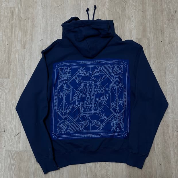 방탄소년단 ON 03 페이즐리 코튼 빅프린팅 후드티 네이비 M(95)