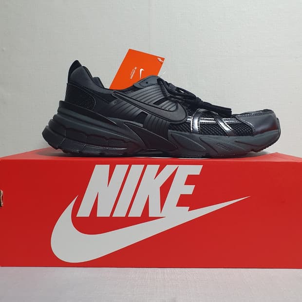 나이키 V2K 런 블랙 앤트러사이트 300mm HJ4497-001