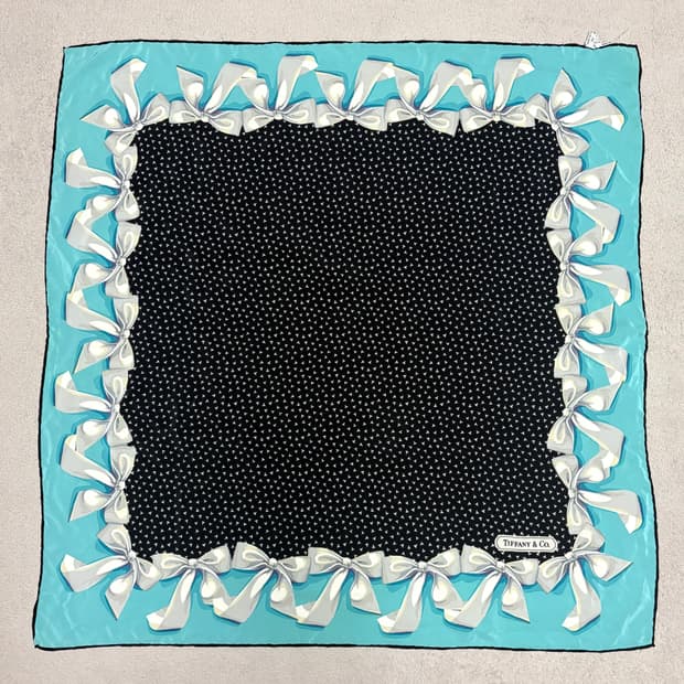 티파니앤코(Tiffany & Co.) 빈티지 실크 대판 스카프