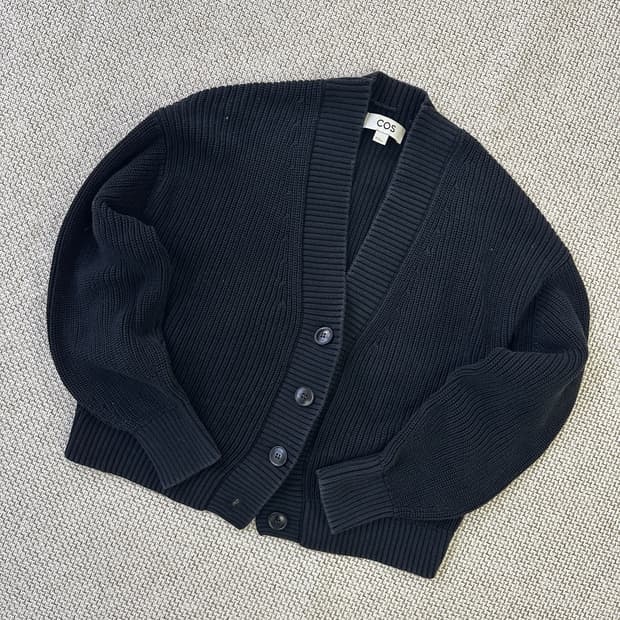 XS 코스 미니멀 오버핏 하찌 니트0331D