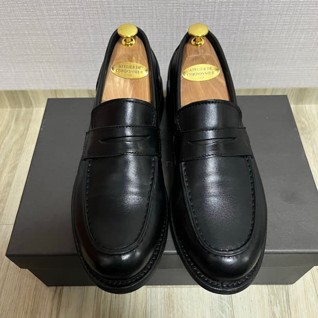 로맨틱무브 뉴러그 홀스레더 로퍼 260