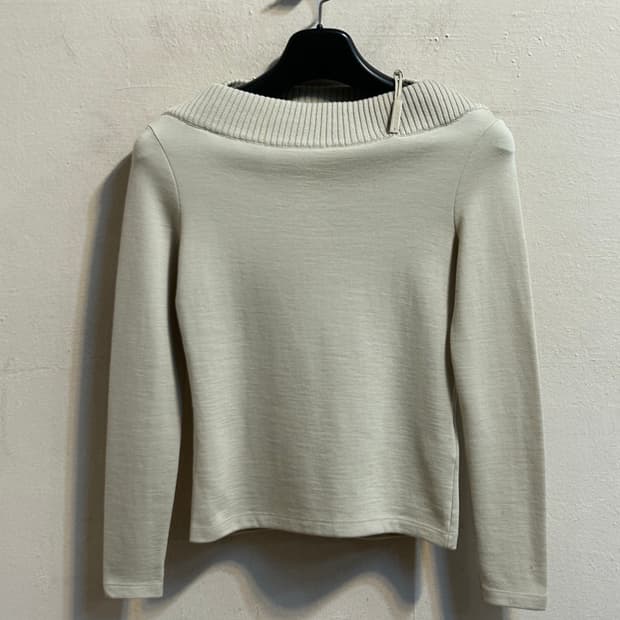 로에베 립 카라 니트 탑