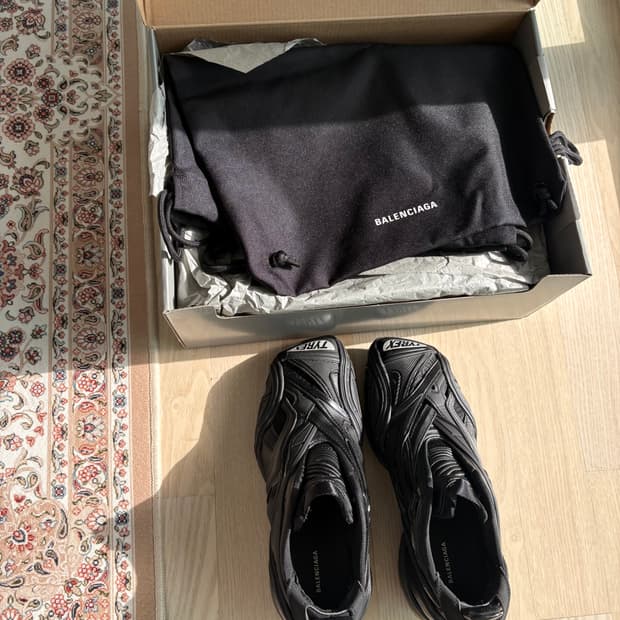 발렌시아가 타이렉스 37  Balenciaga TYREX 37 SIZE