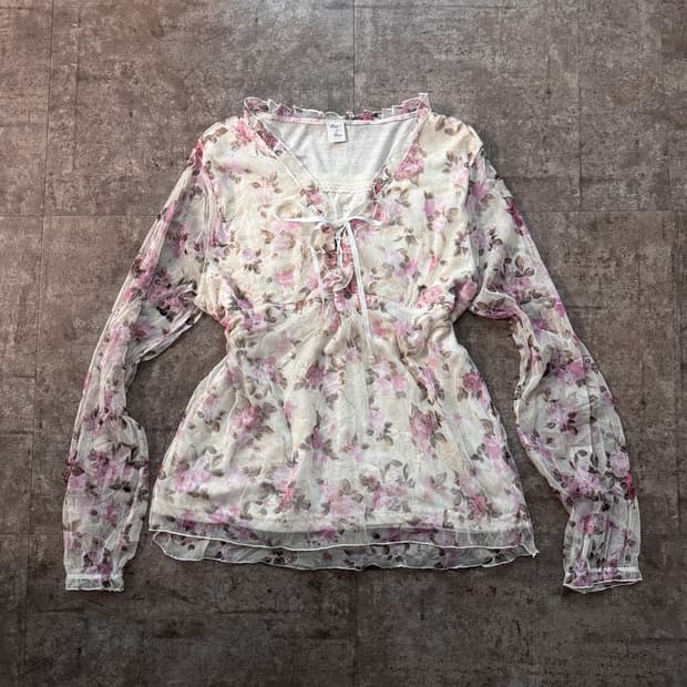 아일렛  플라워 패턴 레이어드 블라우스