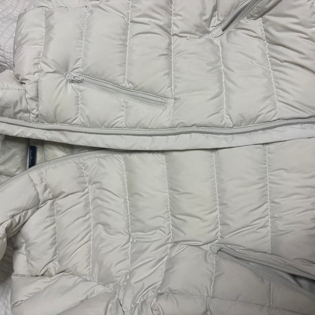 무신사 스탠다드 우먼 시티 레저 후디드 라이트 라운 자켓 스톤 화이트