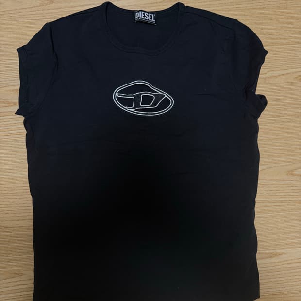 Diesel 디젤 피카부 반팔 티셔츠