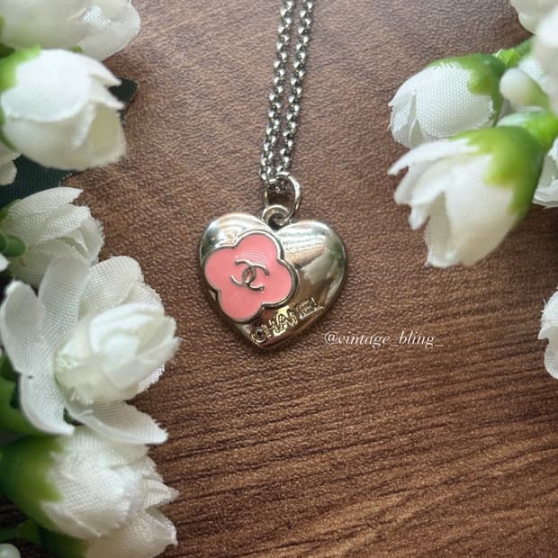 샤넬 클로버하트 실버 목걸이 