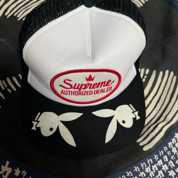 Supreme 플레이보이 캡