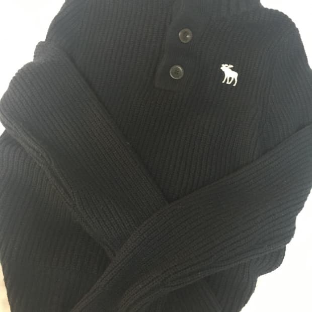 아베크롬비 자수 순록로고 블랙 니트 단추 가디건