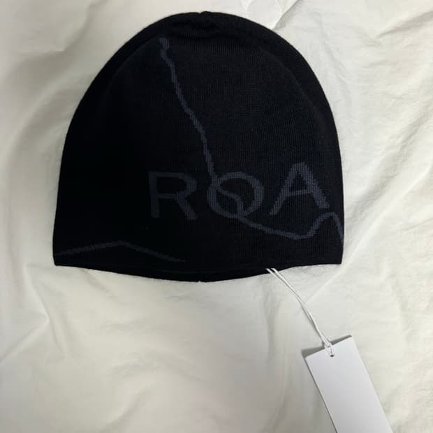 ROA 로아 블랙 로고 비니 새상품