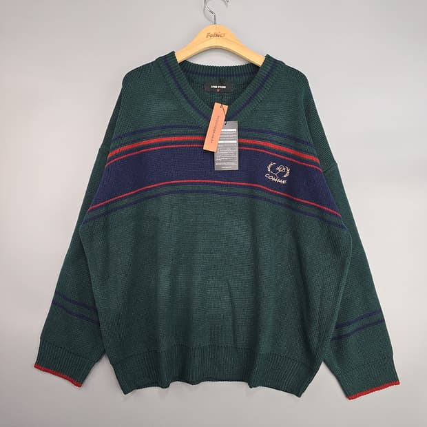 미사용새제품)꼼파뇨 씨피지엔(CPGN STUDIO) 브이넥 배색 니트 L