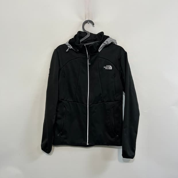 노스페이스 여성 일루미나 스트레치 소프트쉘 자켓 90