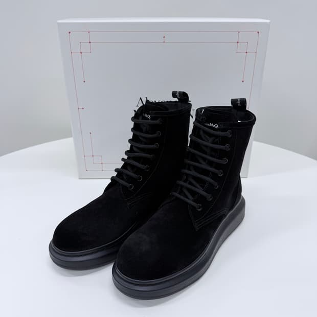 [미사용/250] 알렉산더 맥퀸 스웨이드 부츠 블랙