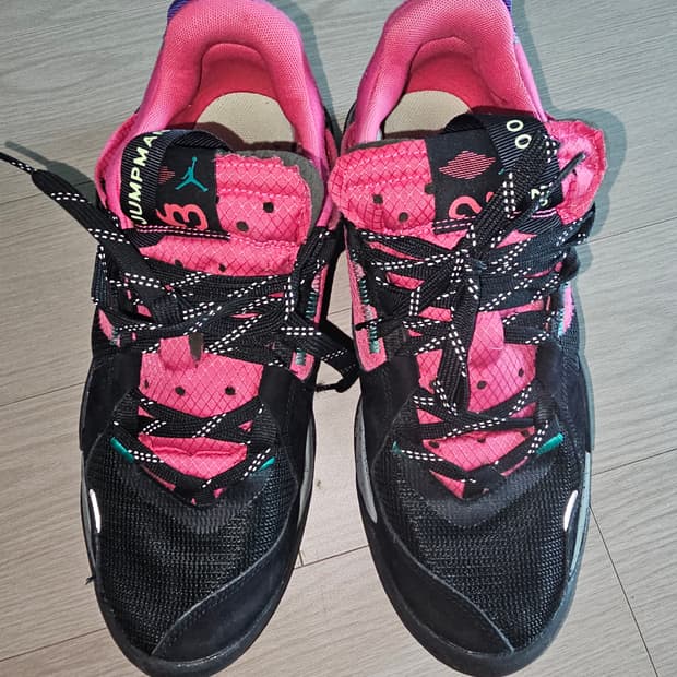 나이키 조던 델타 스니커즈