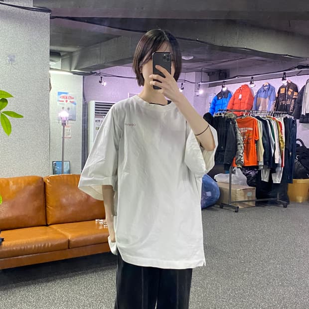 오프화이트 스크래치 애로우 스케이트 반팔티 B4311