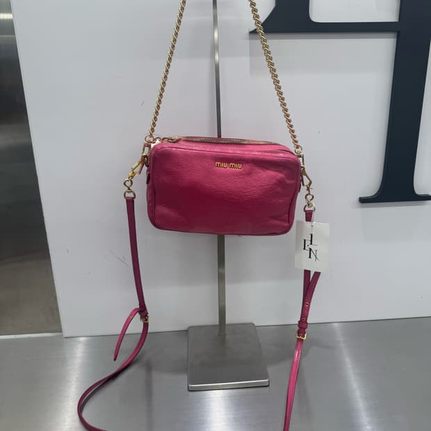 미우미우 가죽백