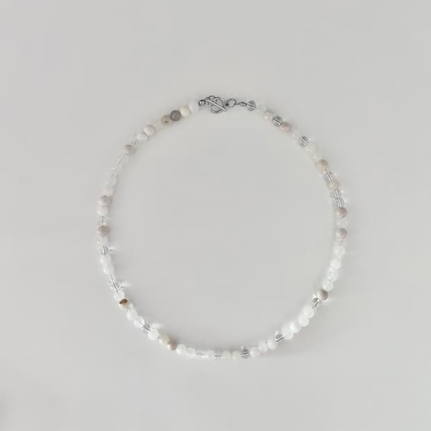 White sand necklace