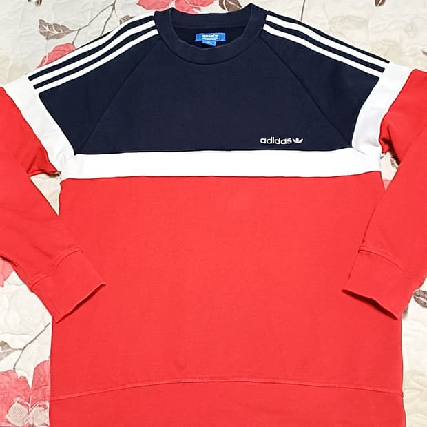 아디다스 맨투맨 실측100 가슴55 기장73