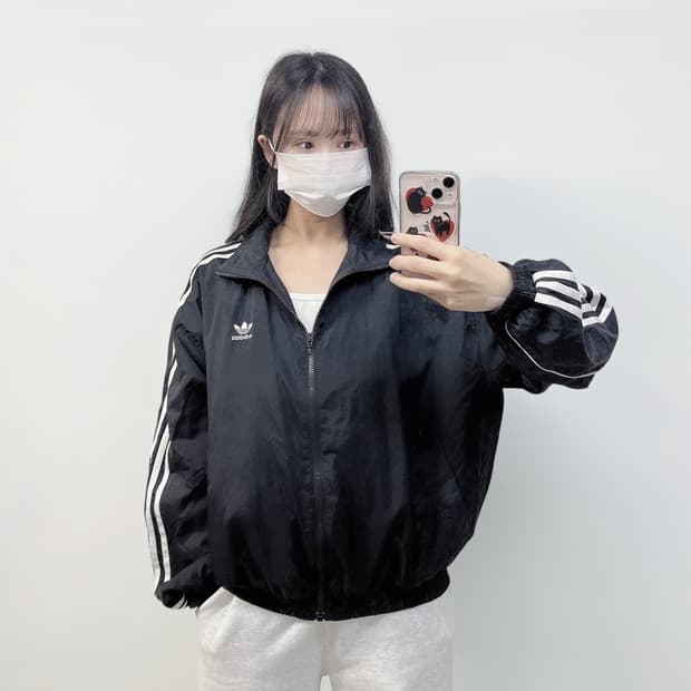 아디다스 트레포일 로고 바람막이 자켓 블랙