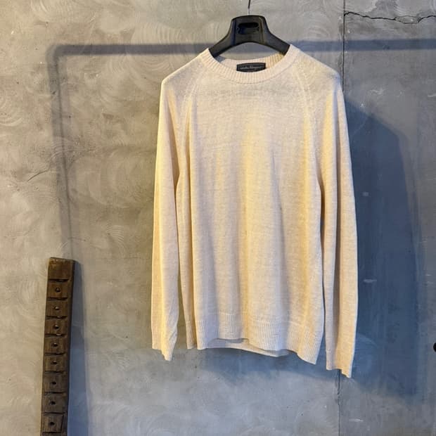 살바토레 페라가모 니트 105