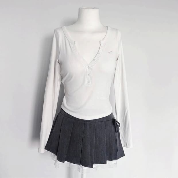 이코 빈티지 홀리스터 아베크롬비 헨리넥 딱붙핏 롱슬리브 브이넥 발레코어