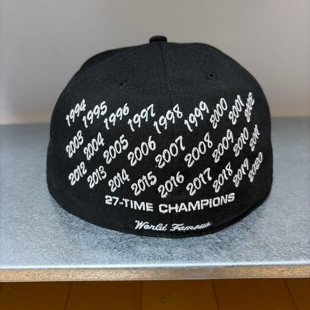 슈프림 챔피온스 박스 로고 뉴에라 블랙