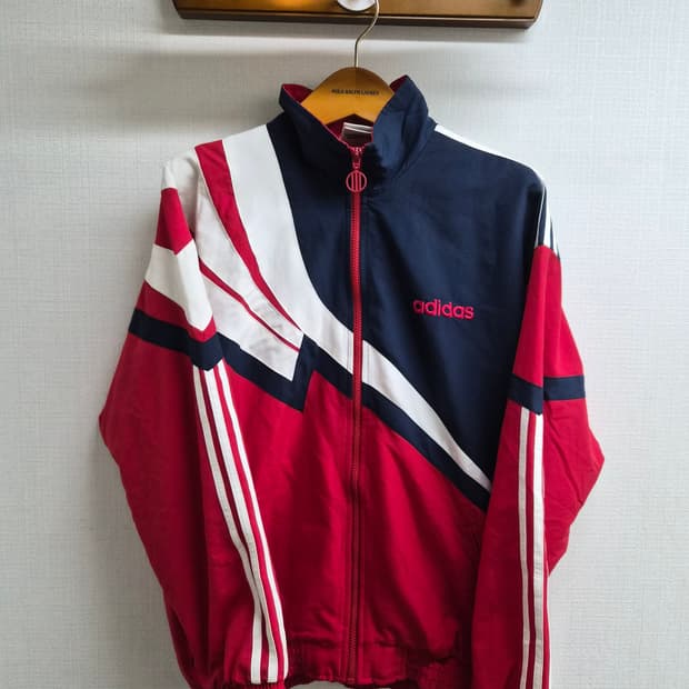 100) 아디다스 올드스쿨 트랙자켓 팝니다